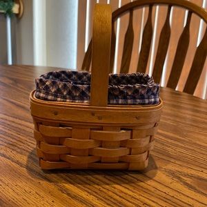 1995 Horizon of Hope Basket with liner and protector